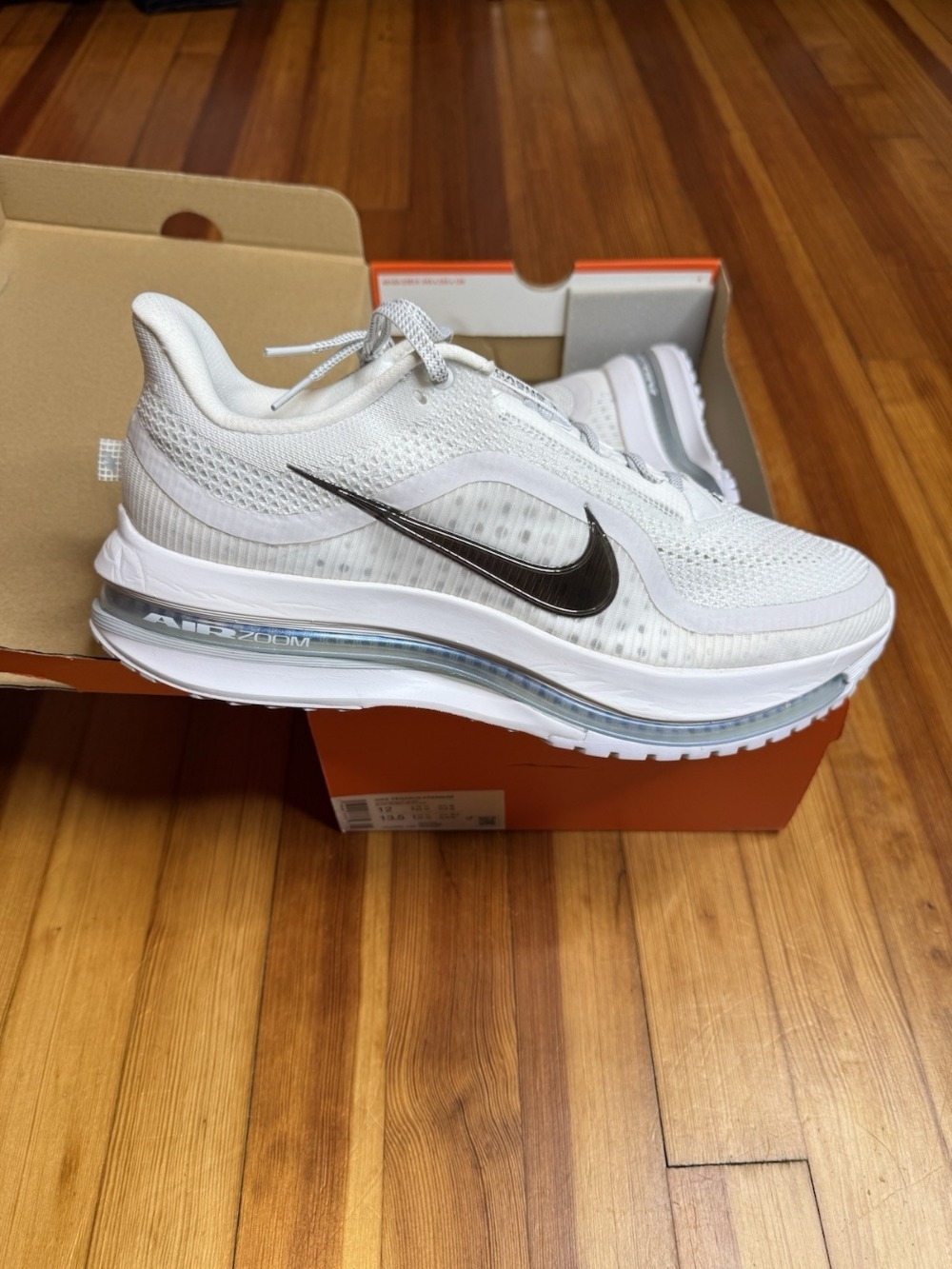 Nike Pegasus Premium White Metallic Silver — 39 / 39.5 / 40 / 40.5 / 41 / 43.5, Novo