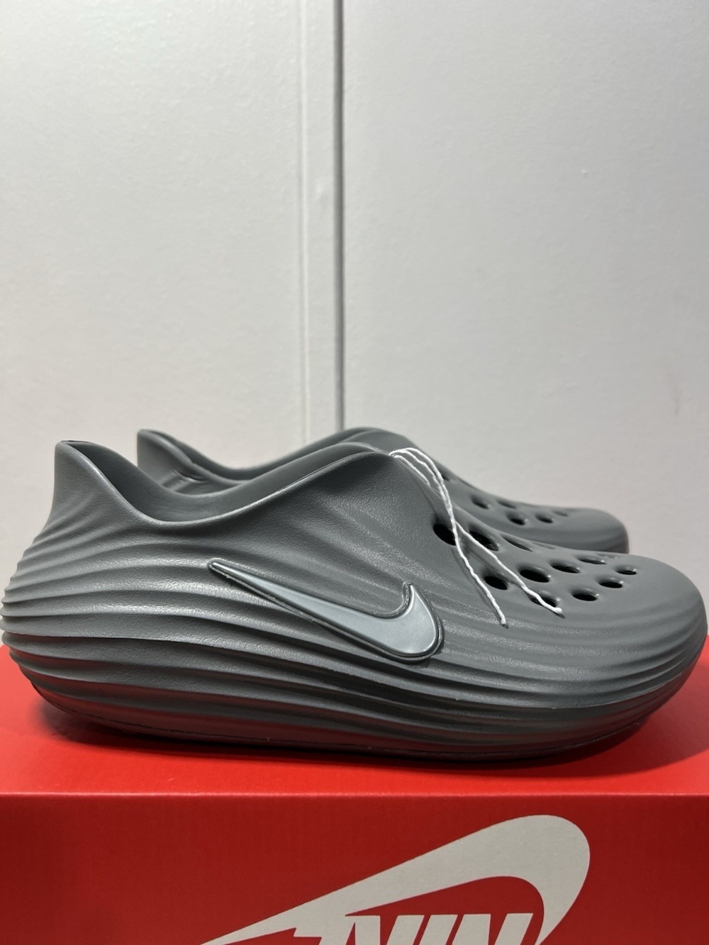 Nike ReactX Rejuven8 Smoke Grey — 34 / 35 / 36 / 37 / 38 / 39 / 40 / 41 / 42 / 43 / 44, Novo
