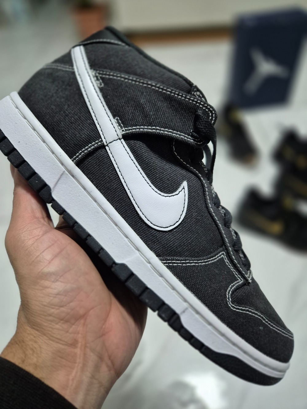 Nike Dunk Mid Off Noir White