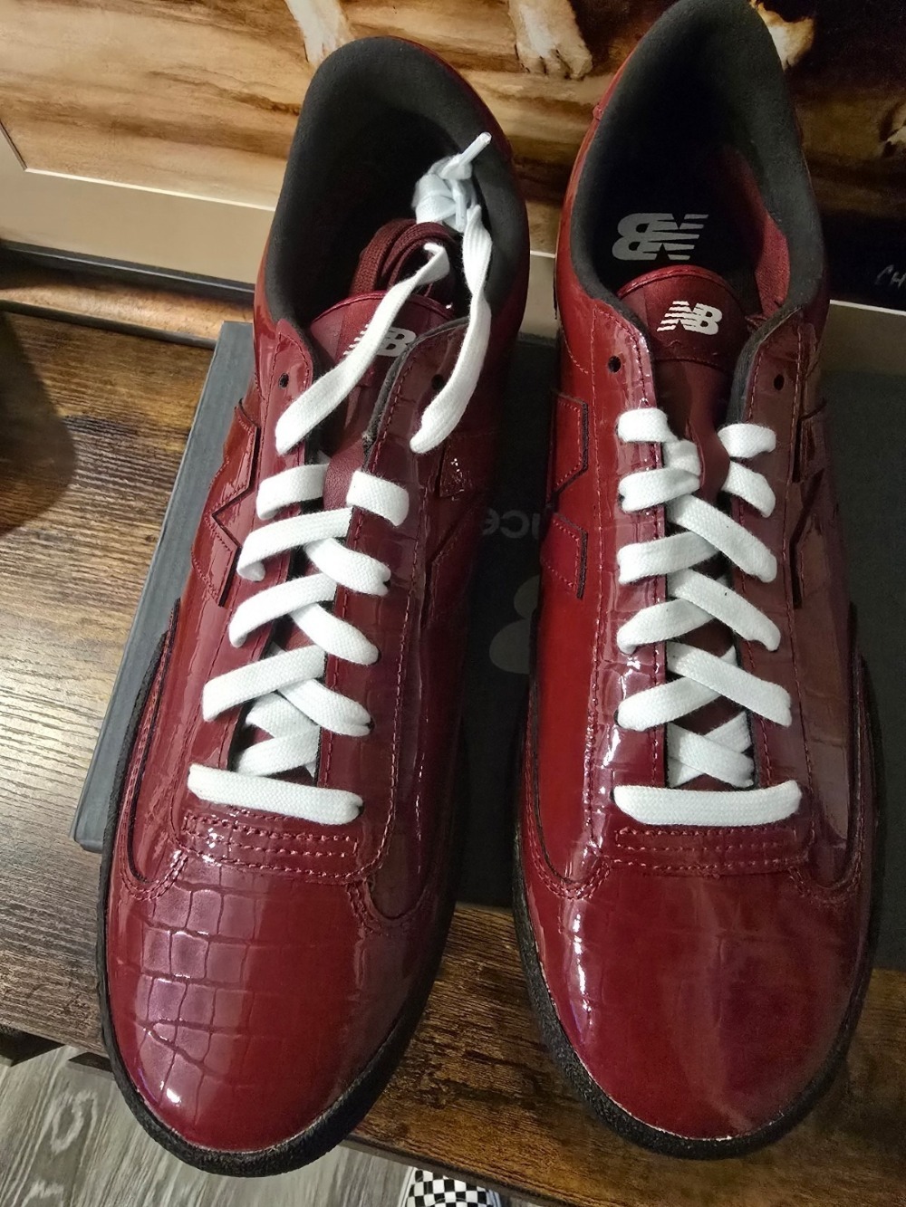 New Balance Gator Run Shadow Red Black — 34 / 35 / 36 / 37 / 38 / 39 / 39.5 / 40 / 40.5 / 41 / 42 / 43 / 43.5, Novo