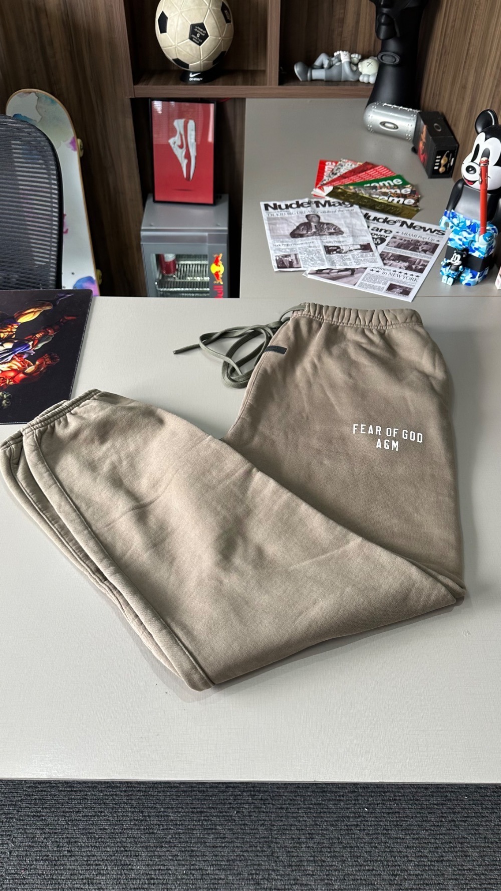 Calça Fear of God Essentials Heavy Fleece Military — M, Novo