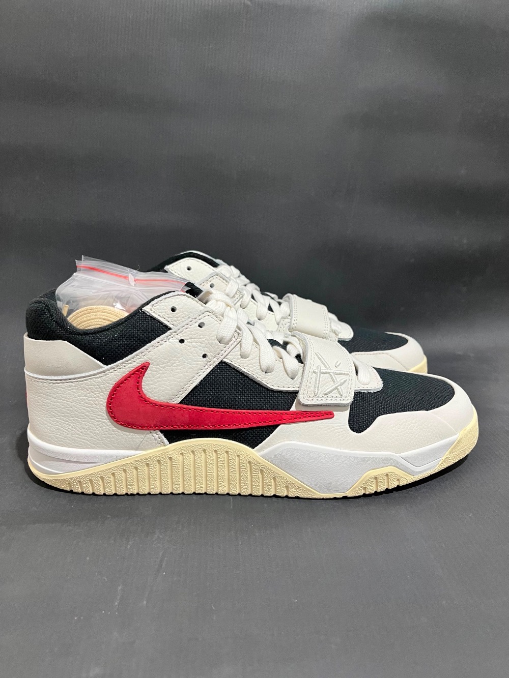 Travis Scott x Air Jordan Jumpman Jack University Red