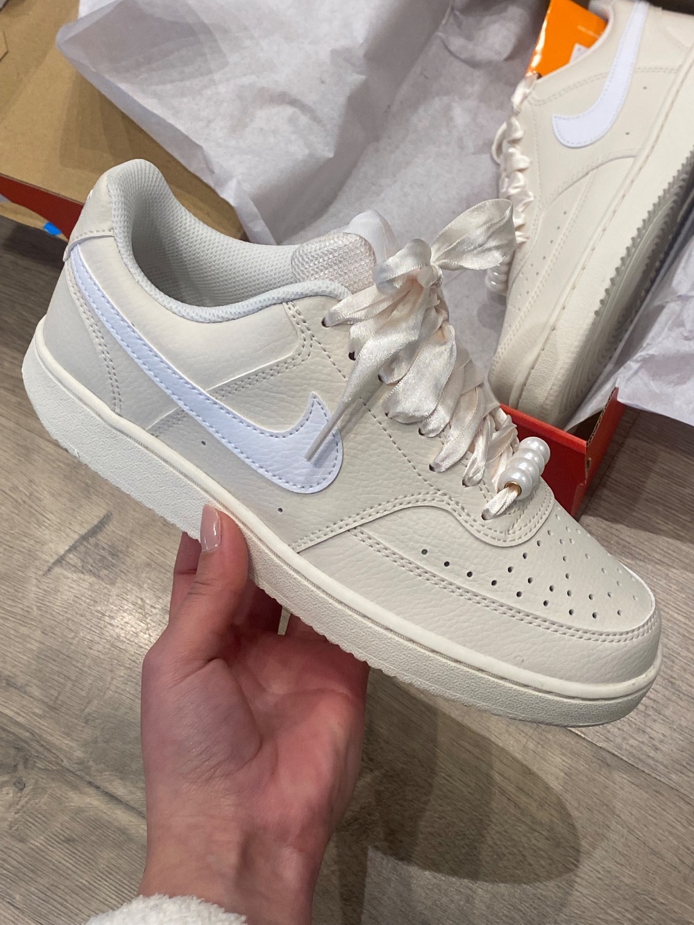 Nike Court Vision Low Beige