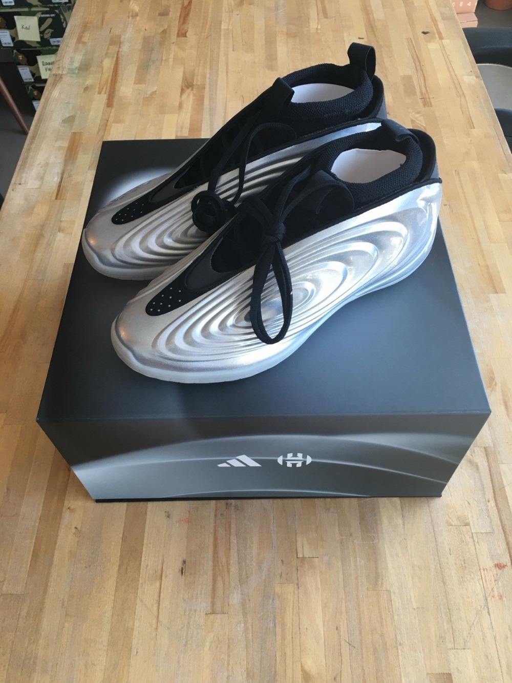 adidas Harden Volume 10 All-Star — 38 / 39 / 39.5 / 40 / 40.5 / 41 / 42 / 42.5 / 43 / 43.5 / 44, Novo