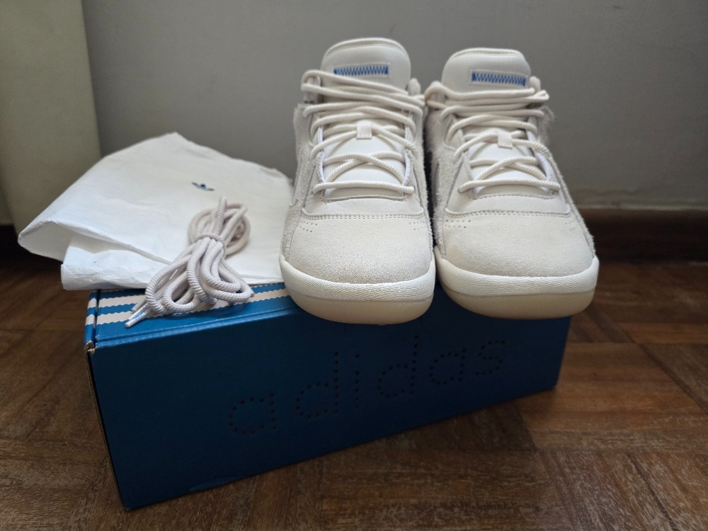 Bad Bunny x adidas BadBo 1.0 Chalk White Talc — 41, Usado