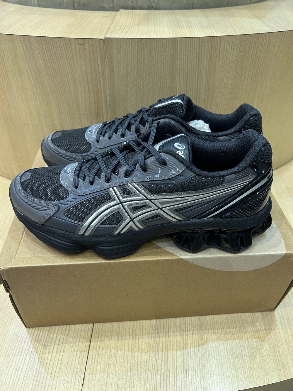 Asics Gel-Kinetic Fluent Graphite Grey Pure Silver