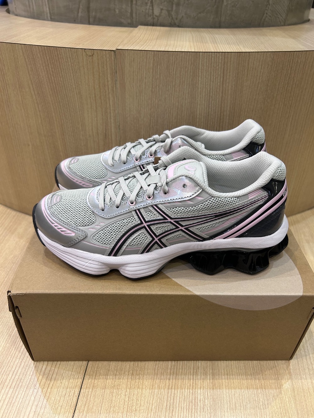 Asics Gel-Kinetic Fluent Glacier Grey Graphite