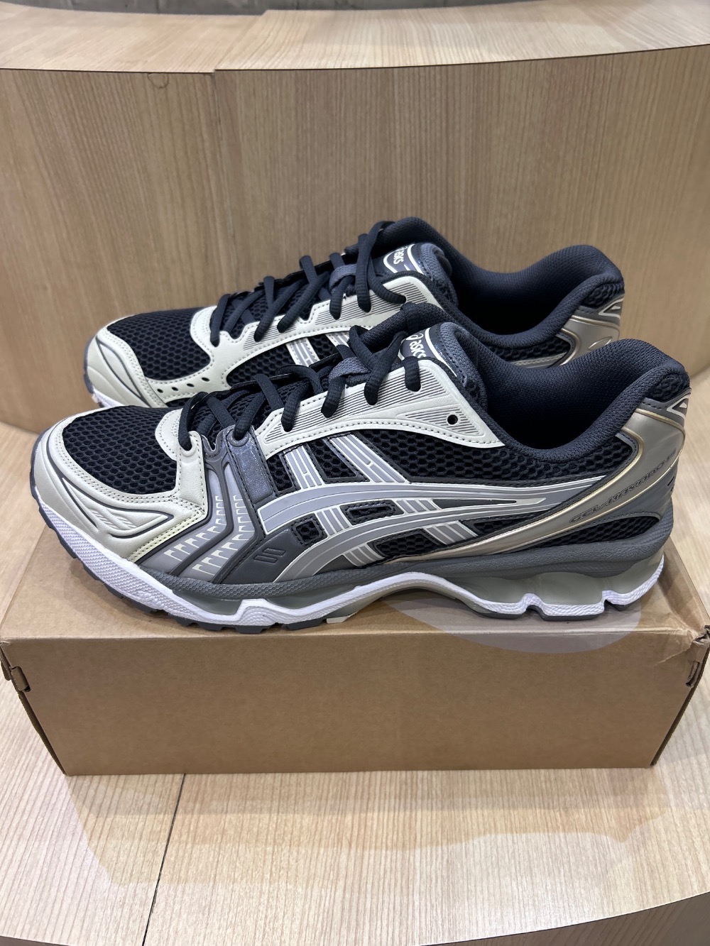 Asics Gel-Kayano 14 Obsidian Grey Cement