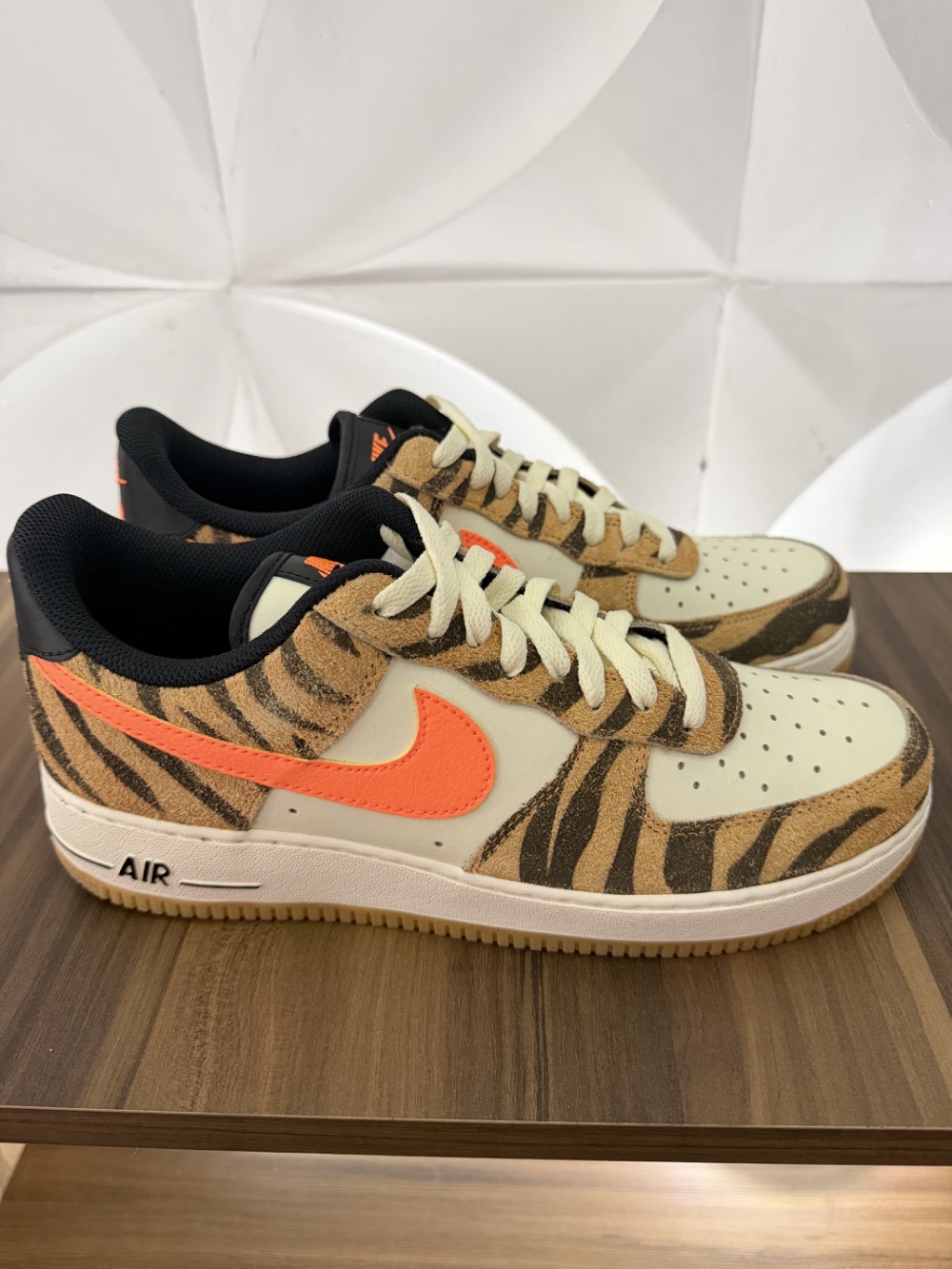 Nike Air Force 1 Low '07 Daktari Stripes — 42, Novo