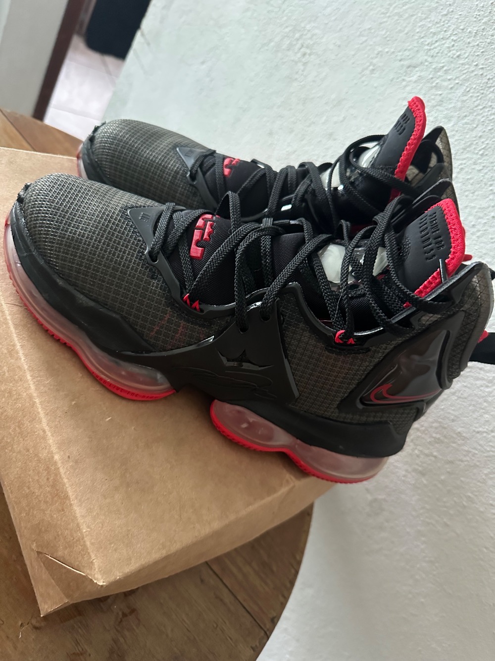 Nike LeBron 19 GS Bred