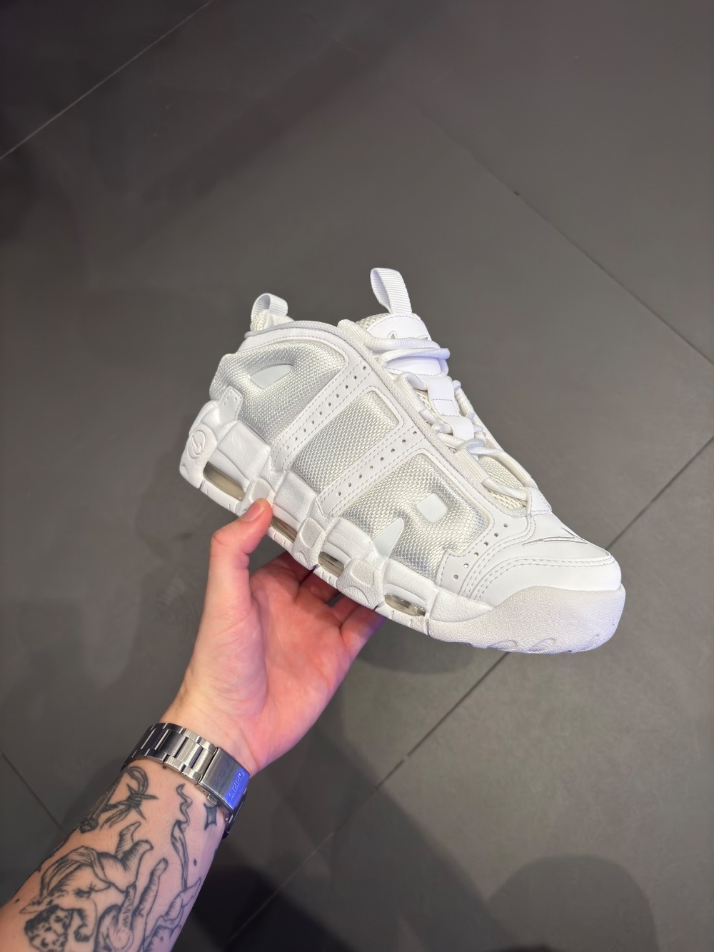 Nike Air More Uptempo Low Triple White
