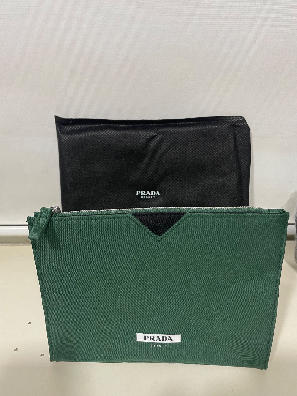Necessaire Prada Beauty Verde Nova