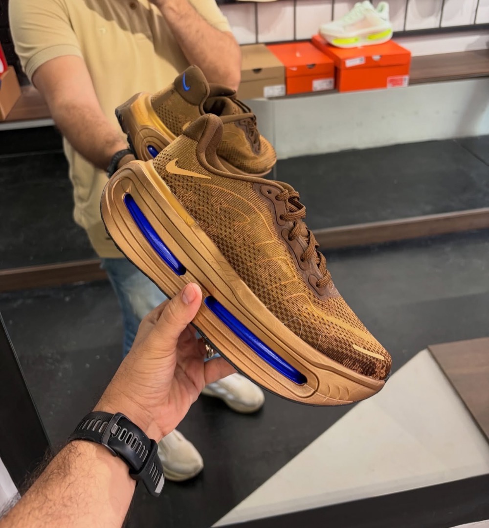Nike Vomero Premium Flat Stout — 38, Novo