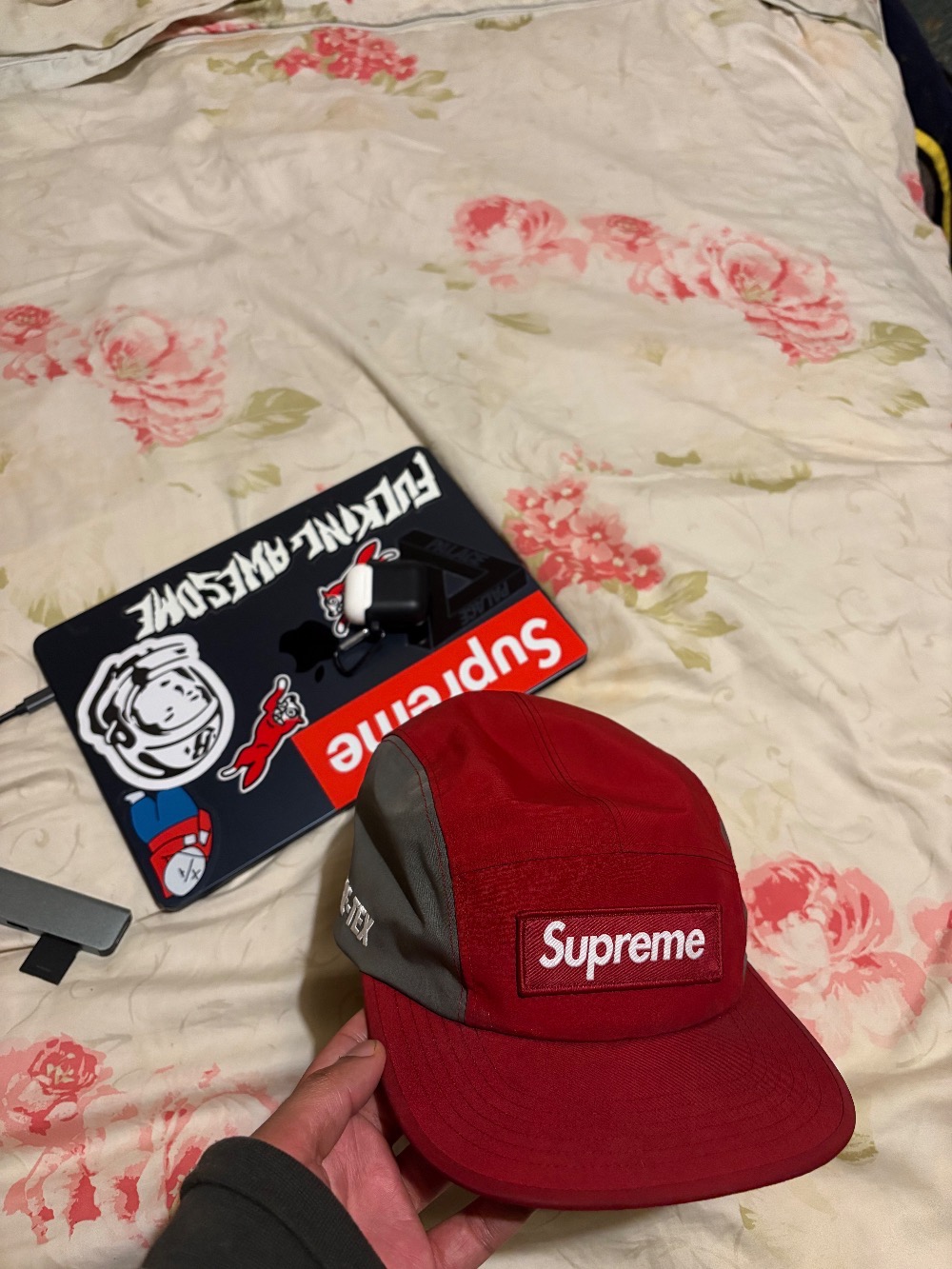 Boné Supreme GORE-TEX Camp Red SS26-W1 — Único, Usado