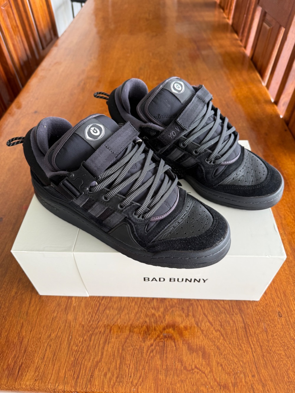 Bad Bunny x Adidas Forum Buckle Low Back To School — 41, Usado