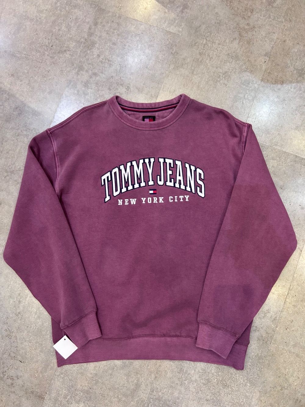Moletom Tommy Jeans Relaxed Varsity Vinho