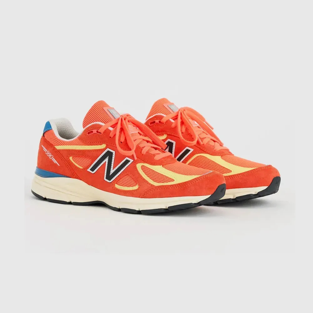 New Balance 990v4 MiUSA Urgent Red Maize