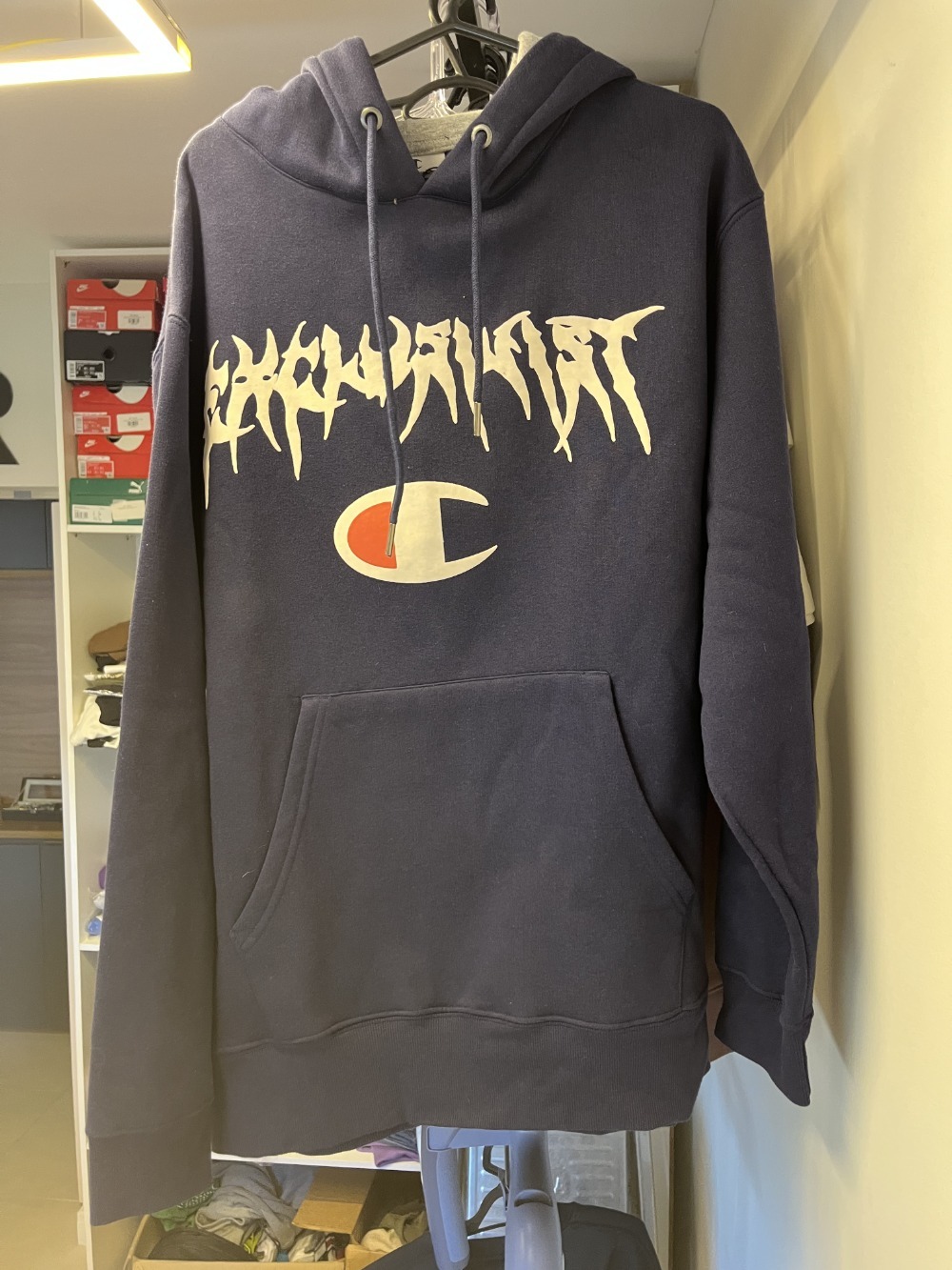 Moletom Athletic Azul Marinho "Graphic" - Champion x Exclusiviist 1of1