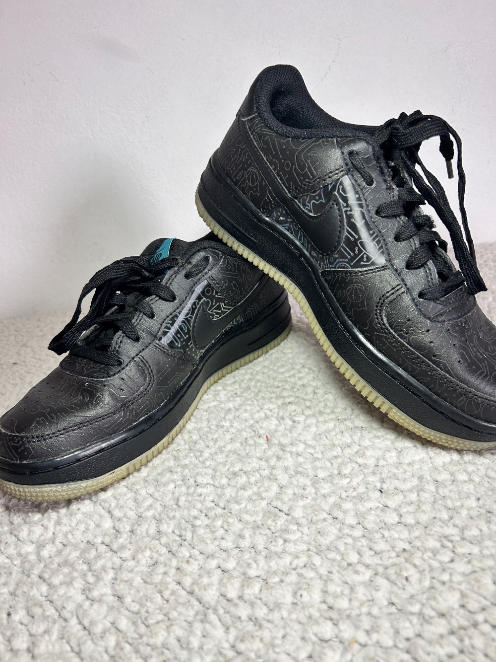 Space Jam x Nike Air Force 1 Computer Chip — 34, Usado