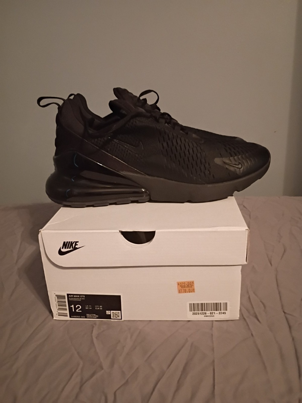 Nike Air Max 270 Triple Black — 37 / 37.5 / 38 / 39 / 39.5 / 40 / 40.5 / 41 / 42 / 42.5 / 43 / 43.5 / 44, Novo