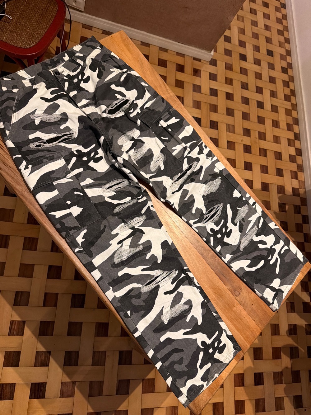 MNML Ultra Baggy Cargo "White Camo"