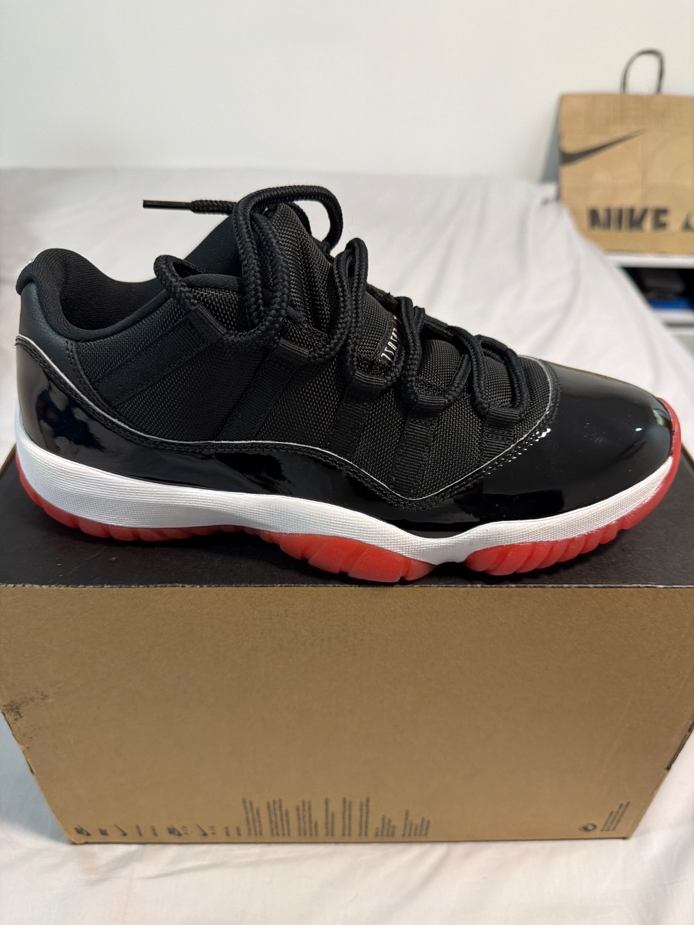 Air Jordan 11 Low Bred (2025)
