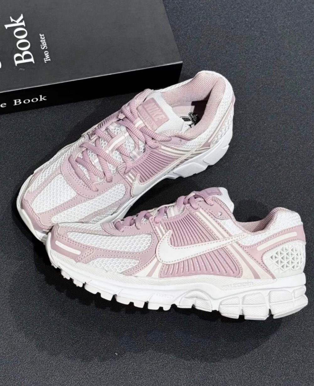 Nike Zoom Vomero 5 Off White Light Violet Ore