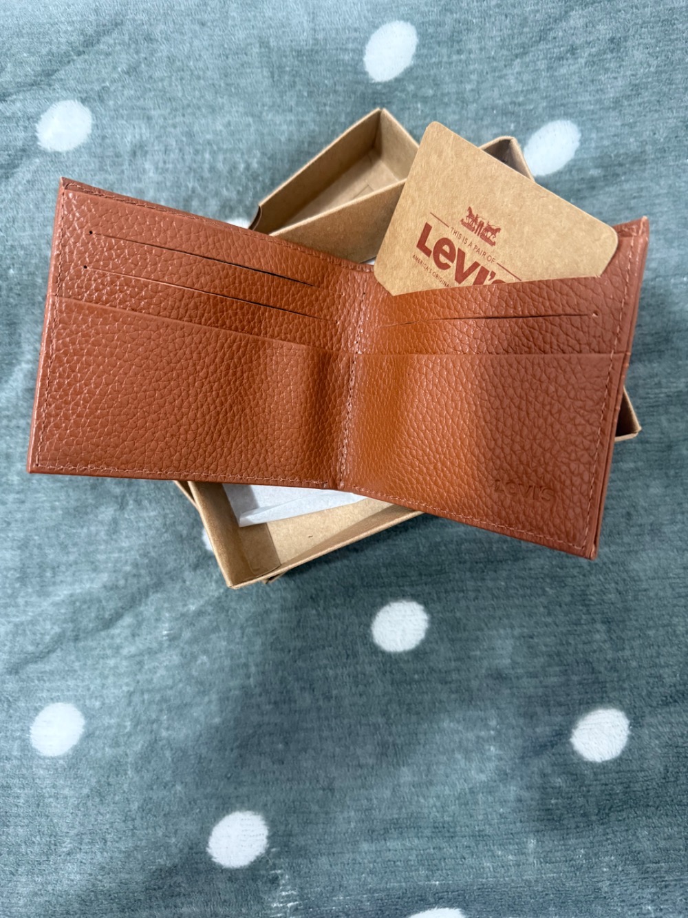 Carteira Levi's Pressed Batwing em couro granulado
