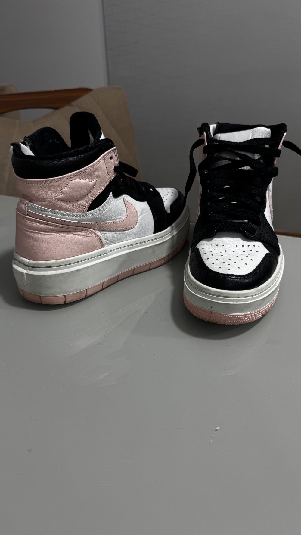 Air Jordan 1 High Elevate Atmosphere — 35.5, Usado