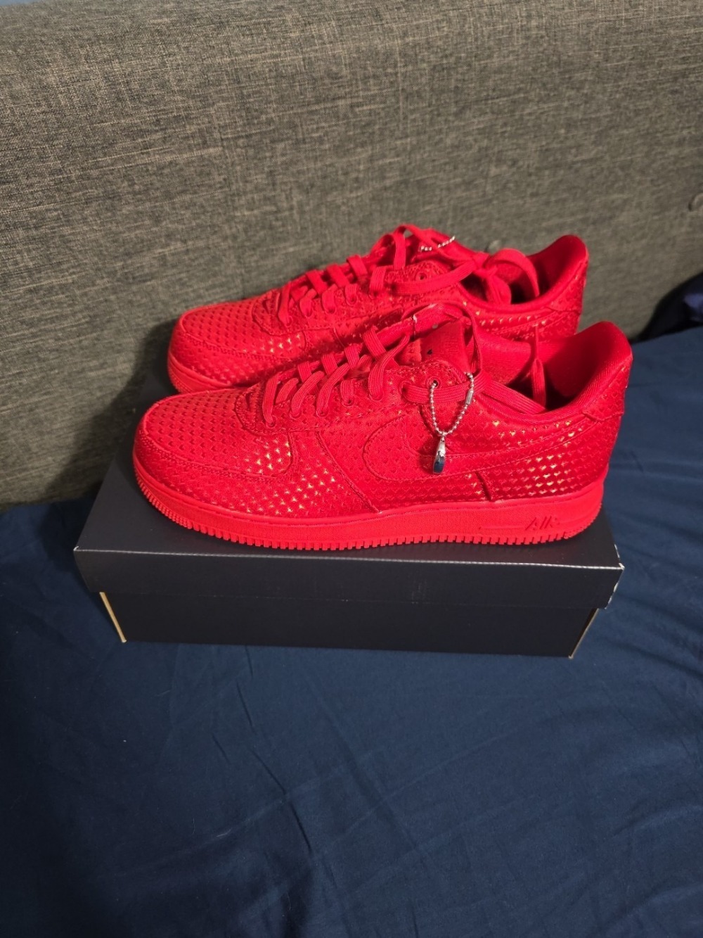 Nike Air Force 1 Low Valentine's Day University Red Feminino — 34 / 35 / 36 / 37 / 37.5 / 38 / 39 / 39.5 / 40 / 40.5 / 41 / 42 / 42.5, Novo
