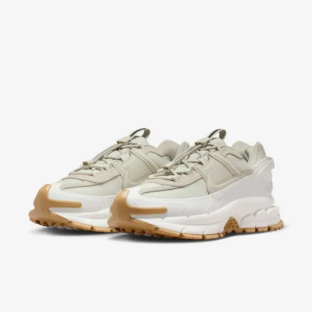 Nike Vomero Roam Sail — 34 / 35 / 35.5 / 36 / 37 / 38 / 39 / 39.5 / 40 / 40.5 / 41 / 42 / 42.5, Novo