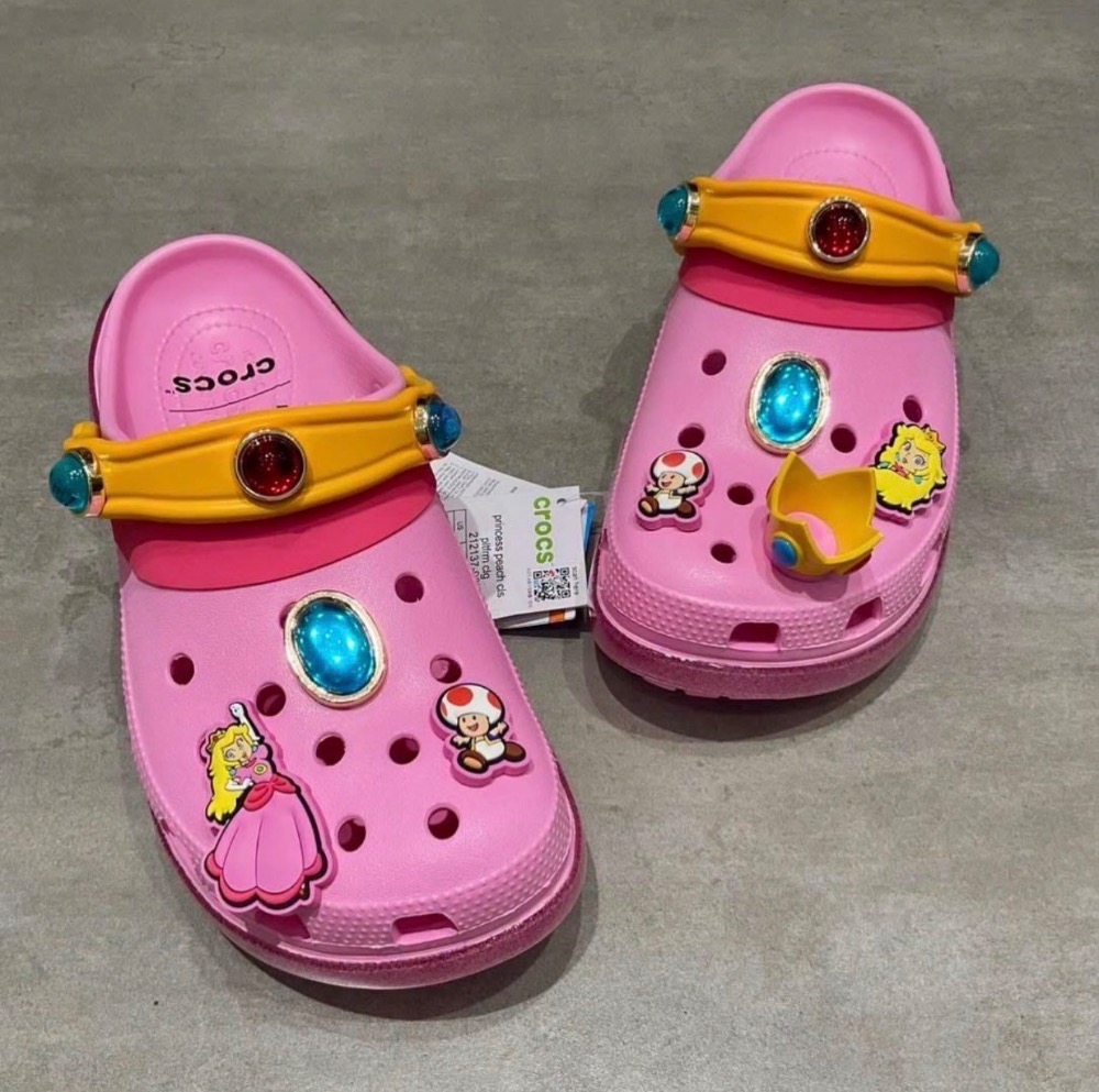 Super Mario x Crocs Classic Platform Clog Princess Peach Pink