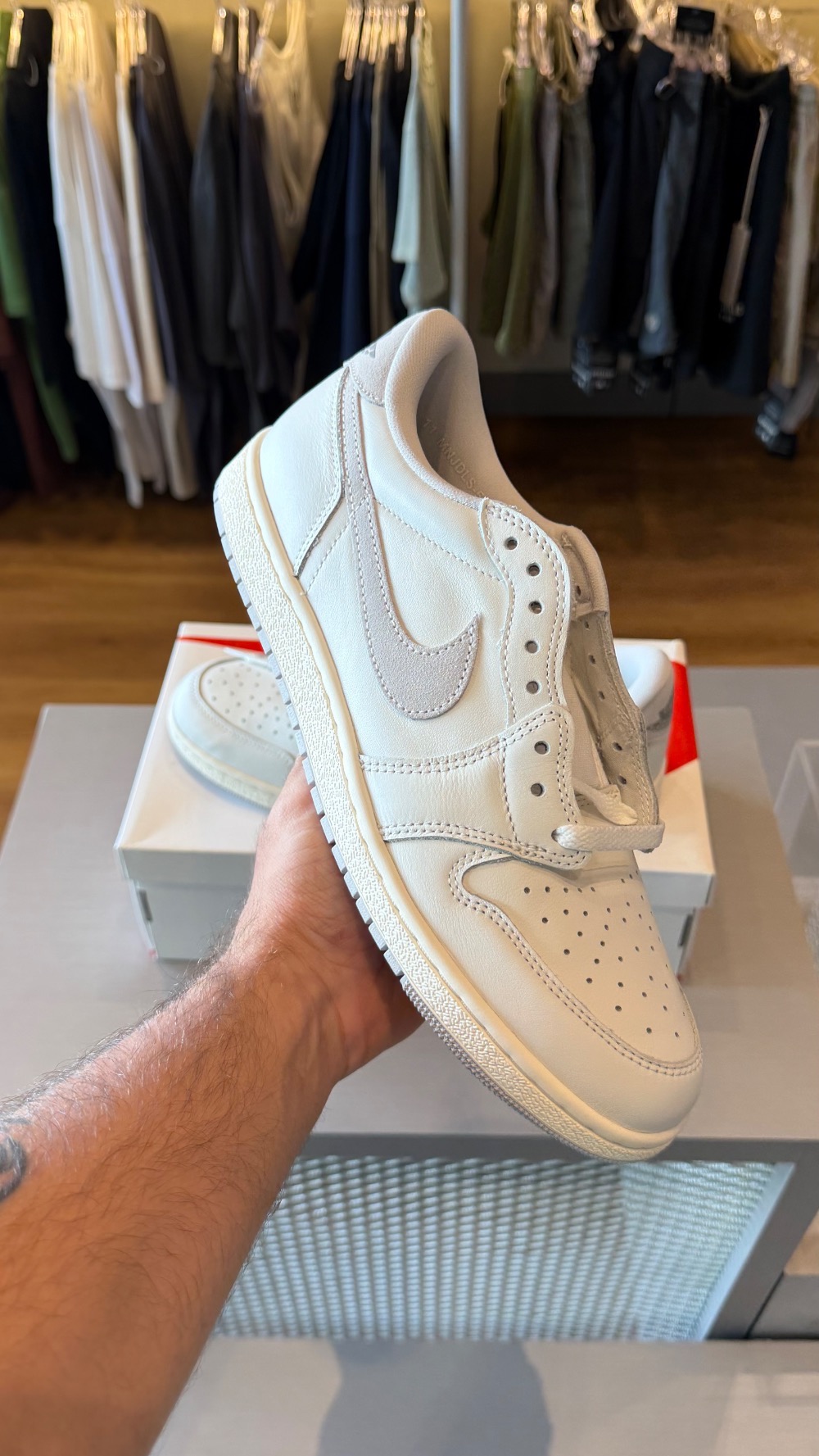Air Jordan 1 Retro Low '85 Neutral Grey — 41, Novo