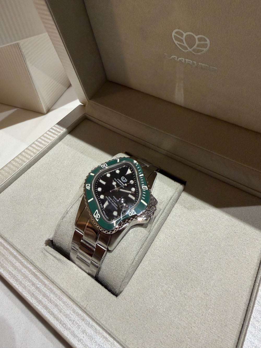 Relógio LAARVEE Silver Precision Steel Green Bezel & Black Dial