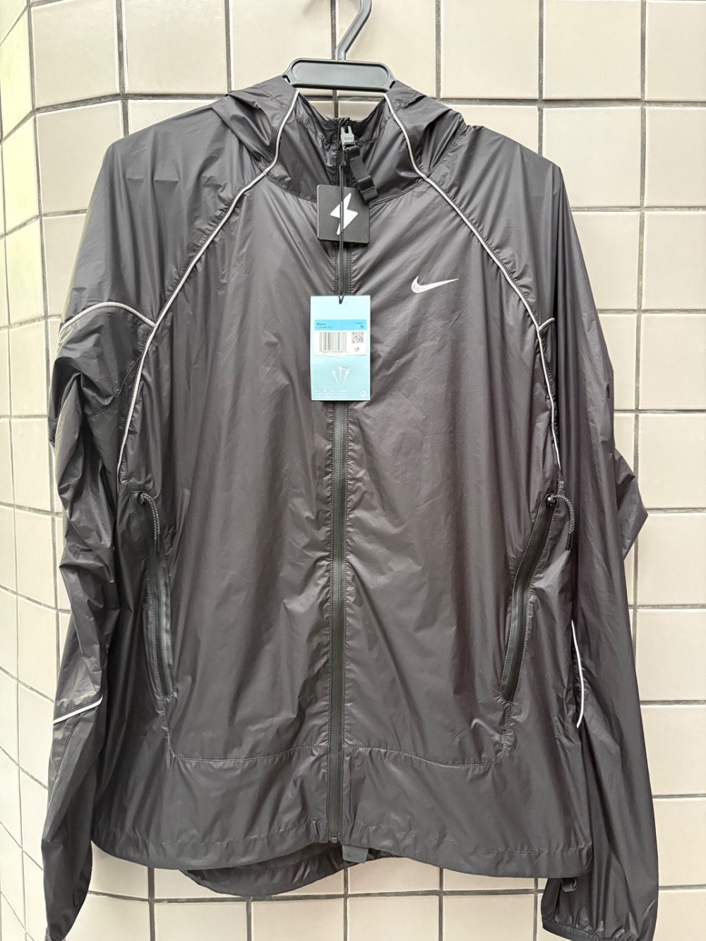 NOCTA x Nike Jaqueta It's All A Blur Tour Windbreaker Black — M, Novo