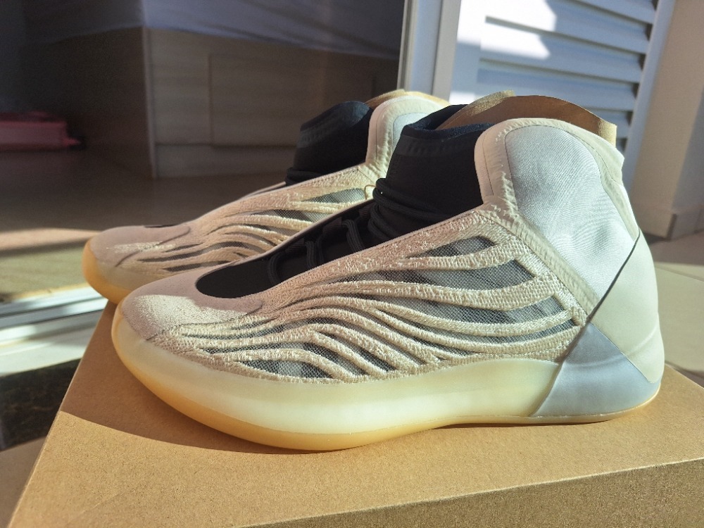 Yeezy QNTM Mist Slate