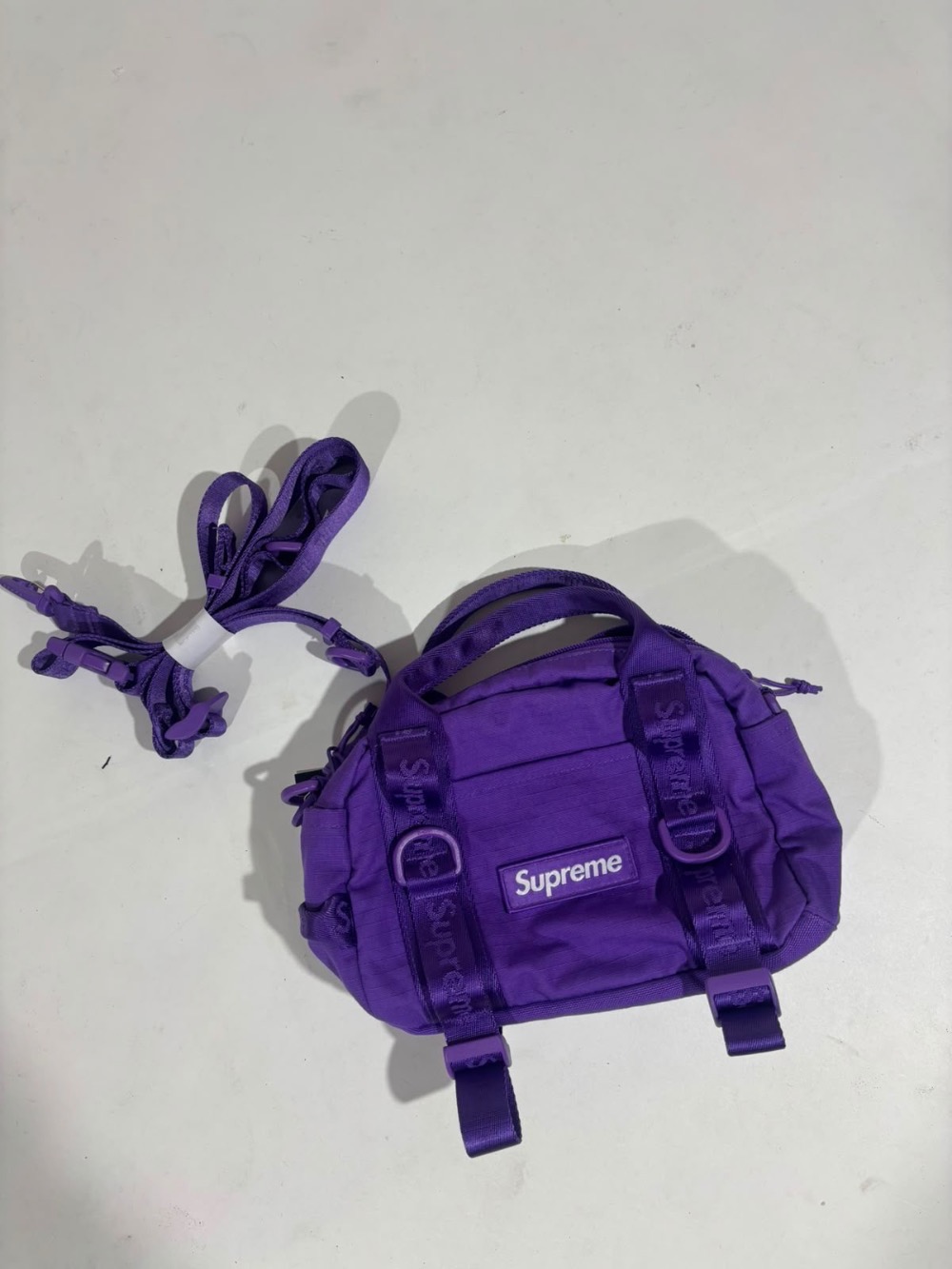 Bolsa Supreme Mini Duffle Bag Purple SS26-W1 — único, Novo