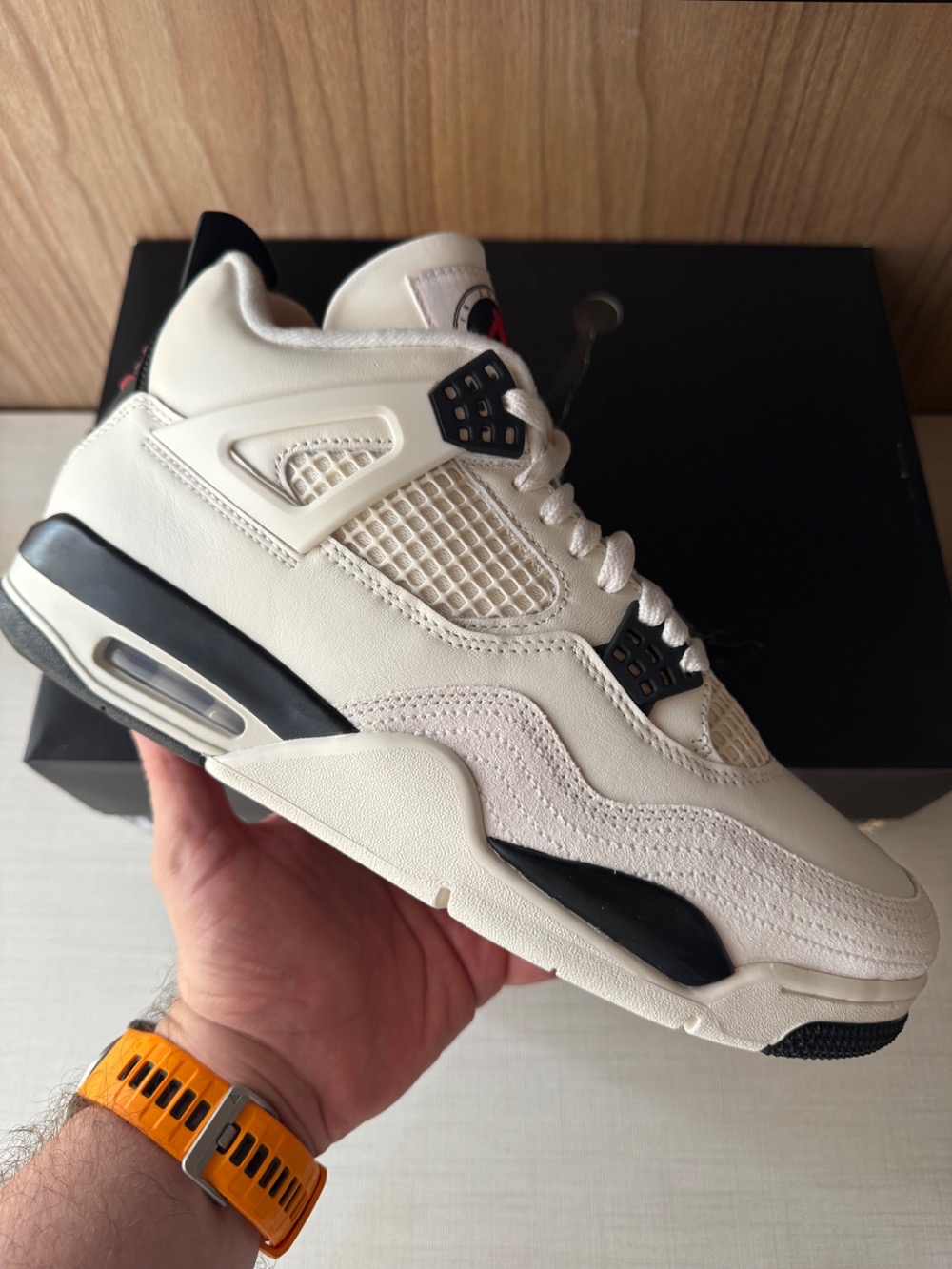 Air Jordan 4 Flight Club — 43, Novo