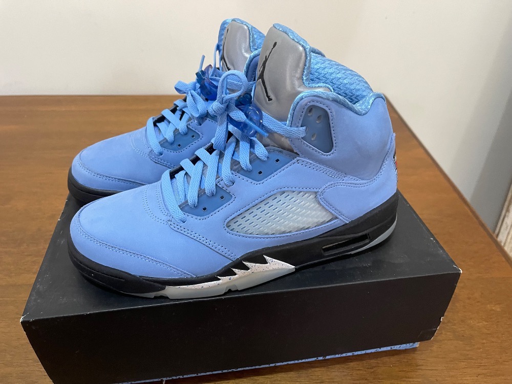 Air Jordan 5 University Blue