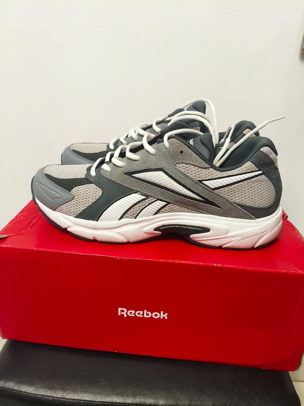 Reebok Road Prime White Grey