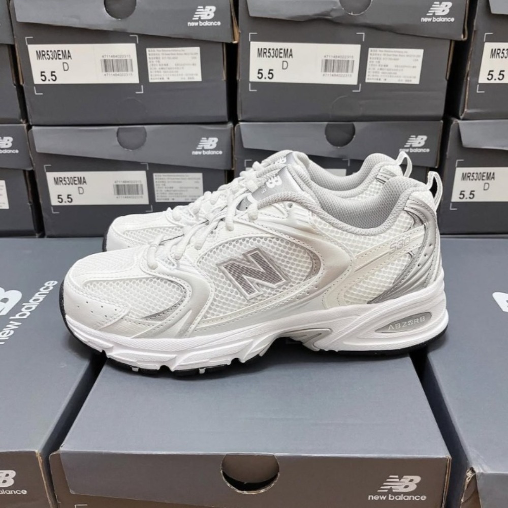 New Balance 530 White Silver Metallic — 43 / 44, Novo