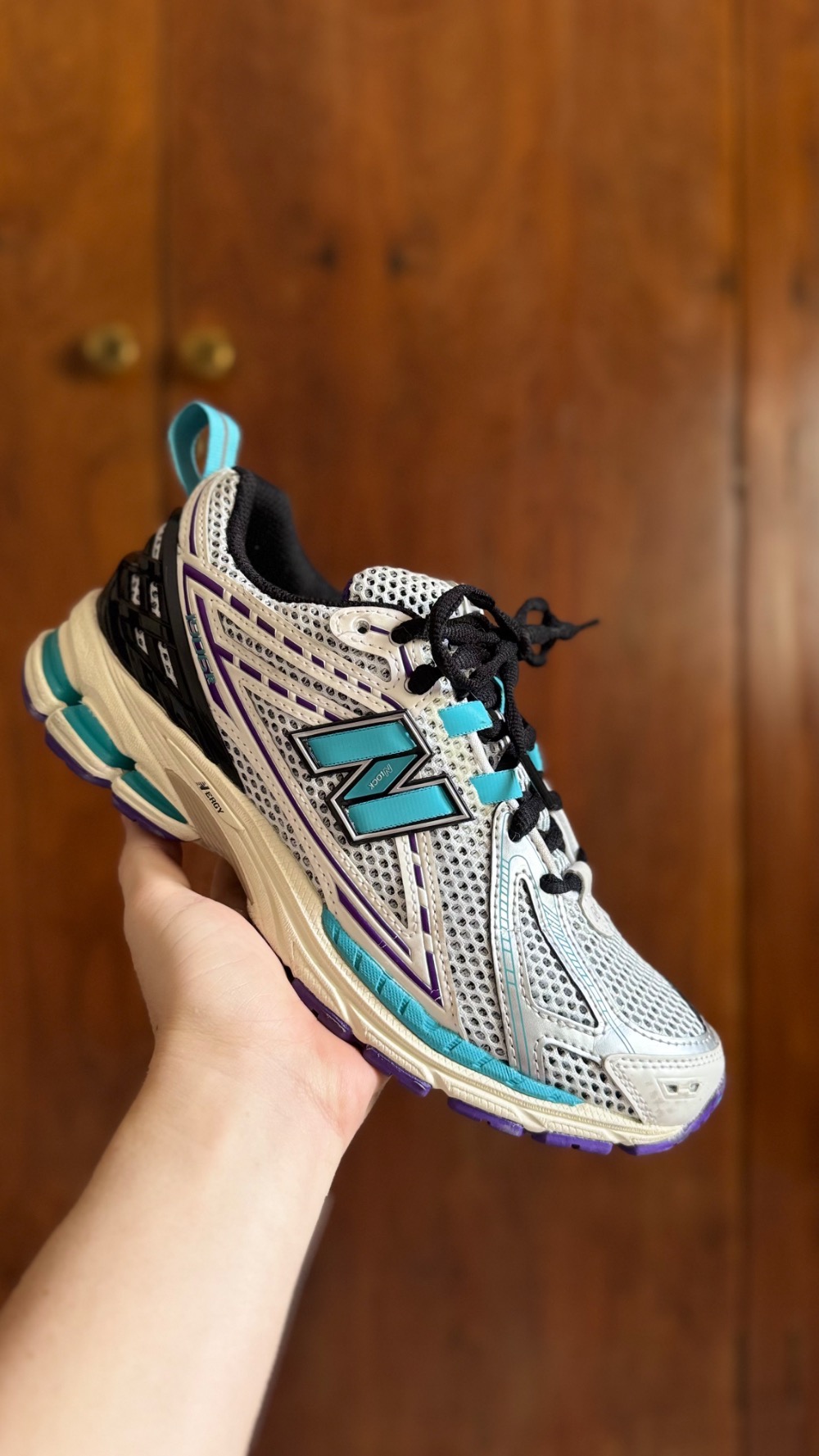 New Balance 1906R Hornets