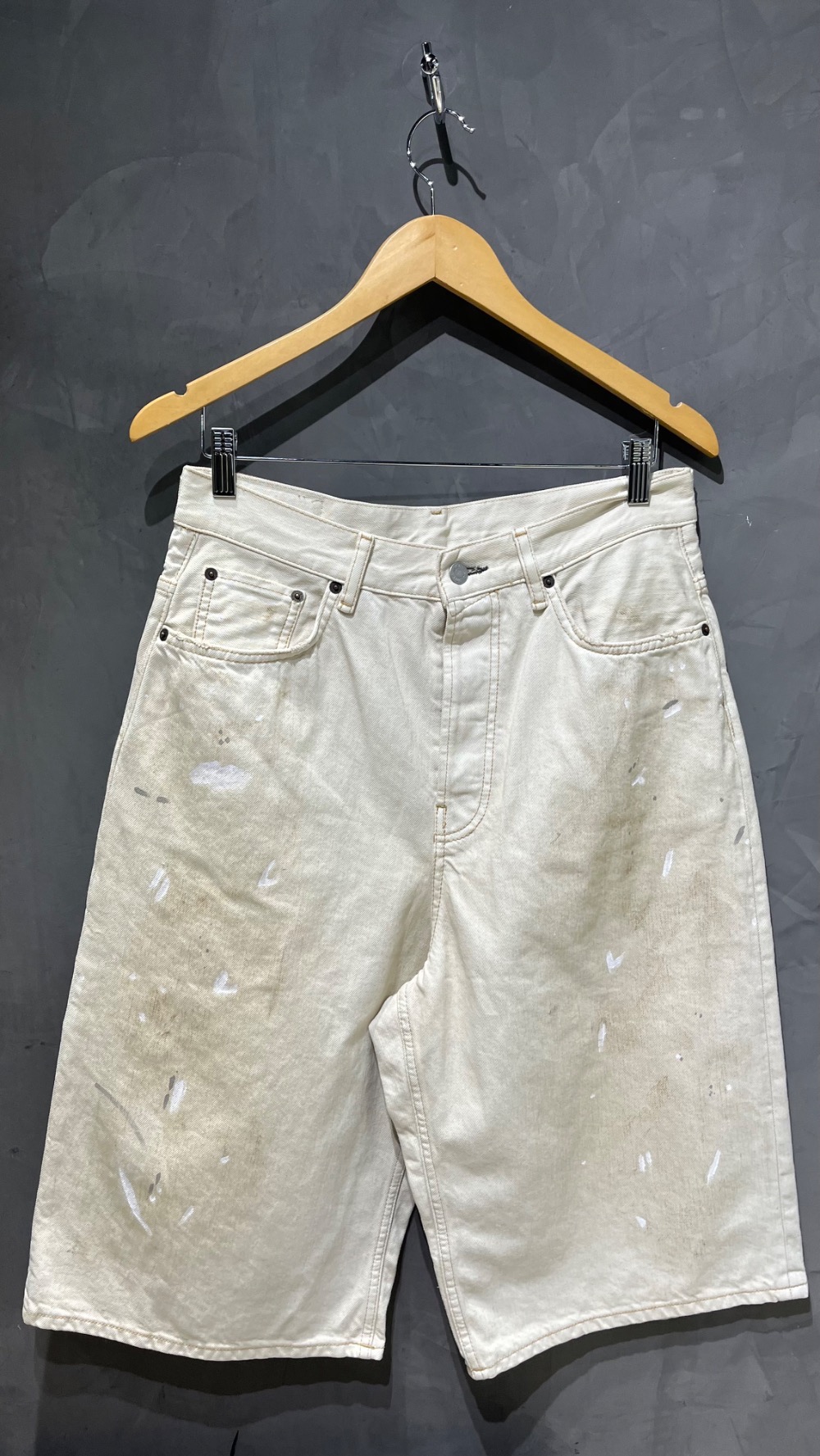 Bermuda Acne Studios