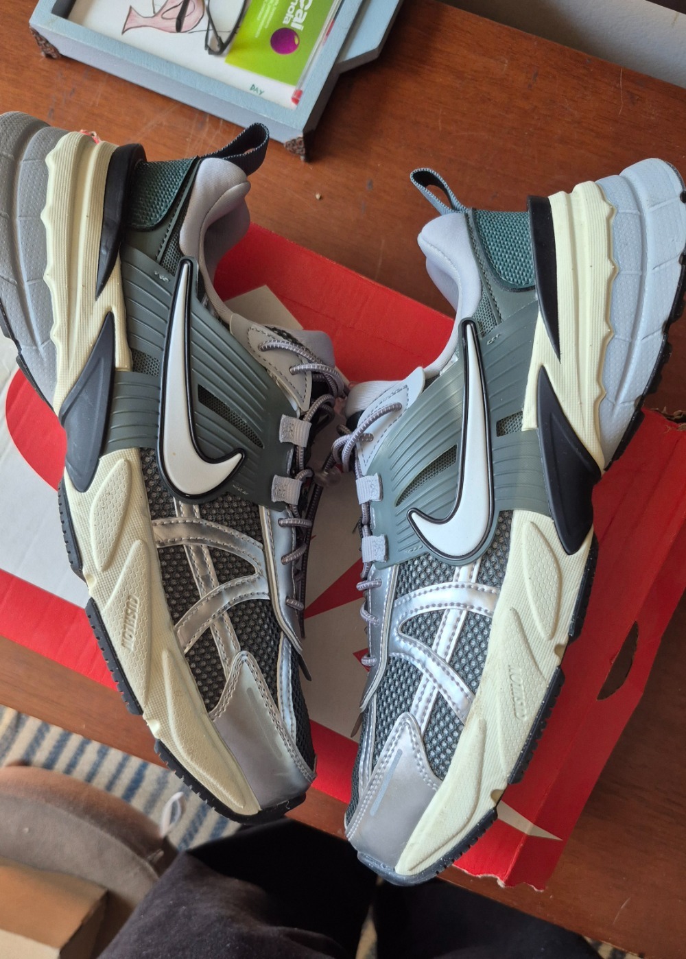 Nike V2K Run Vintage Green