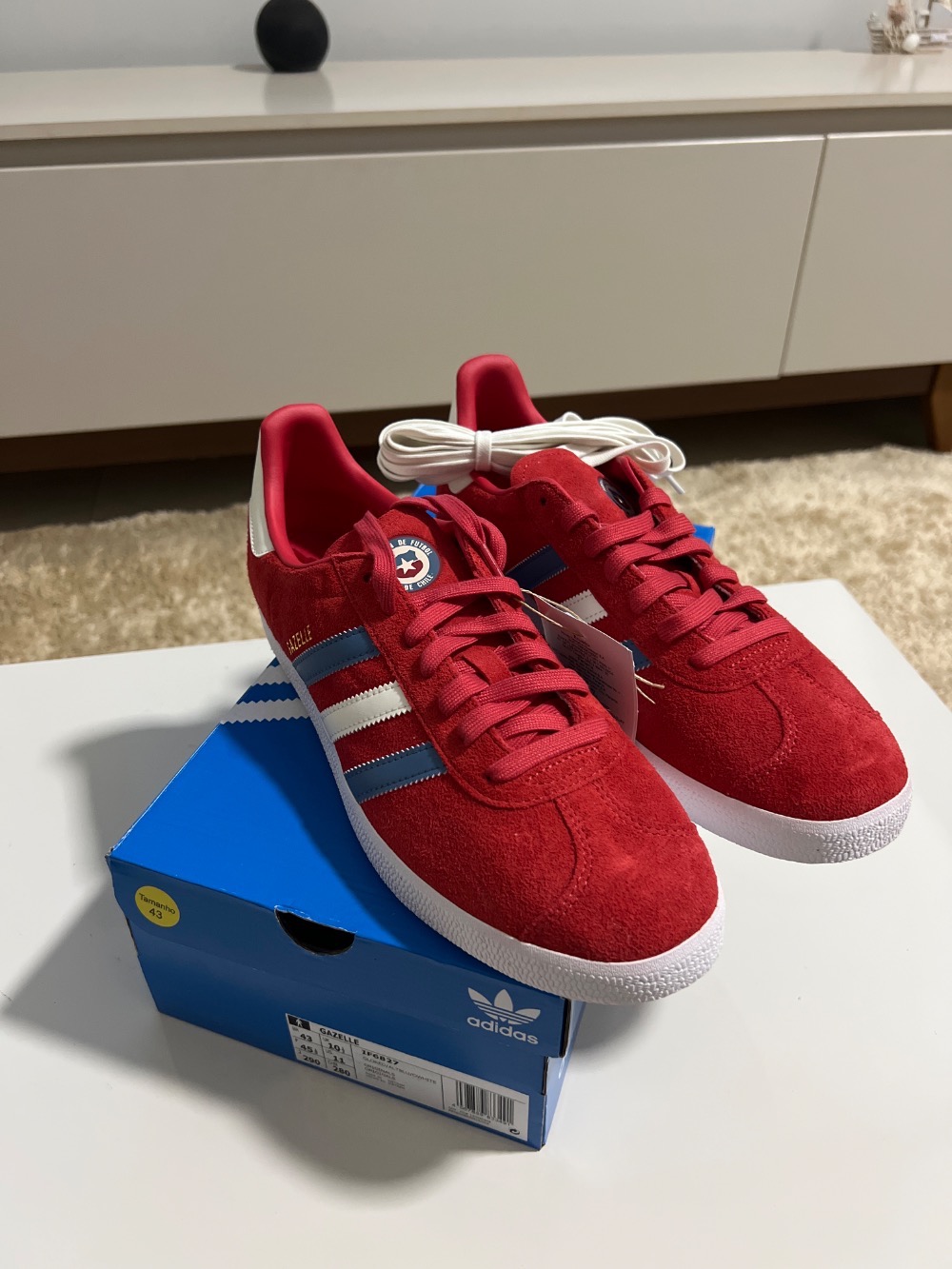 adidas Gazelle Chile Glory Red Altered Blue Off White