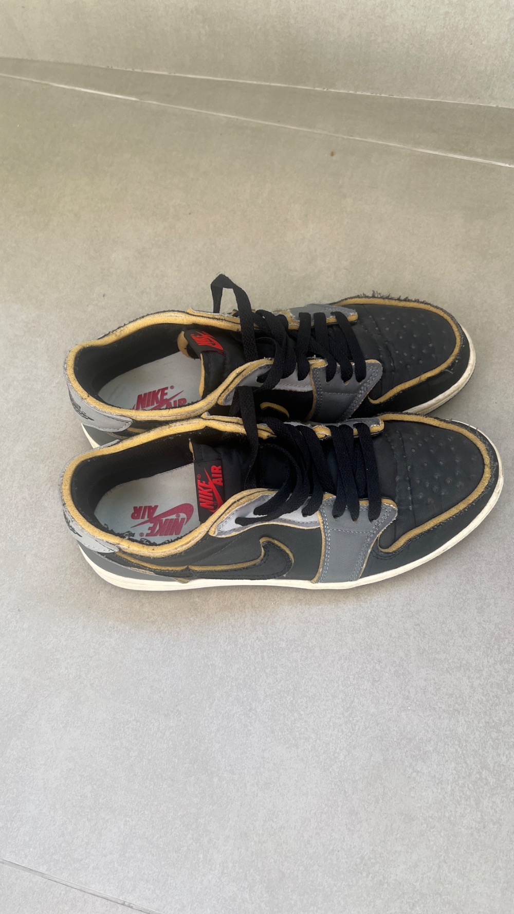 Air Jordan 1 Low OG EX Black and Smoke Grey — 40, Usado