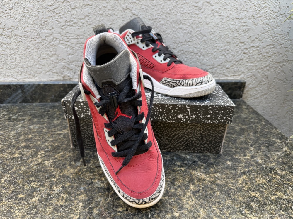 Air Jordan Spizike Low Toro