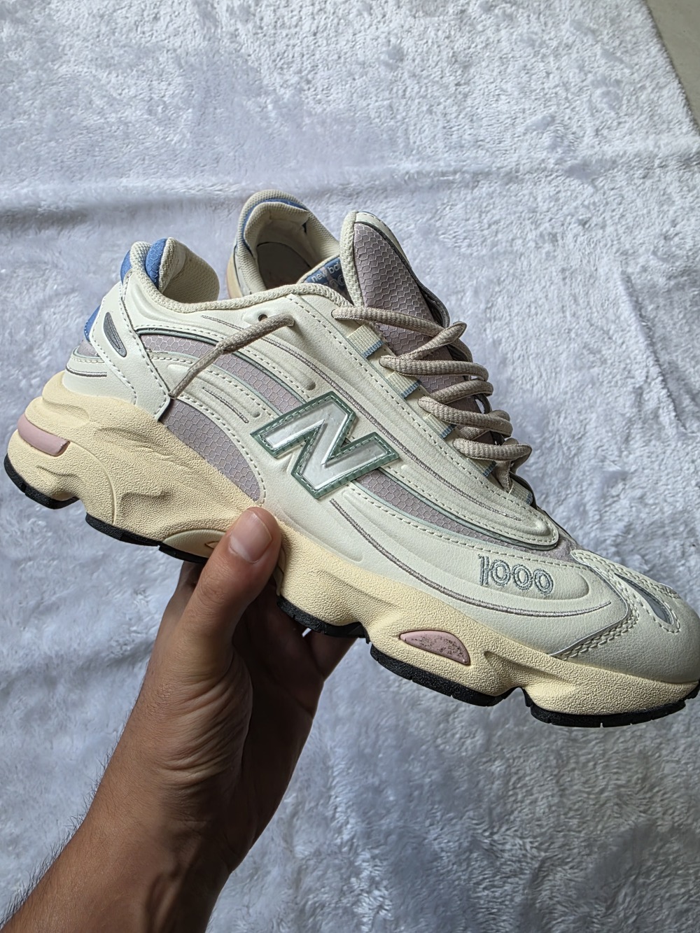 New Balance 1000 Angora