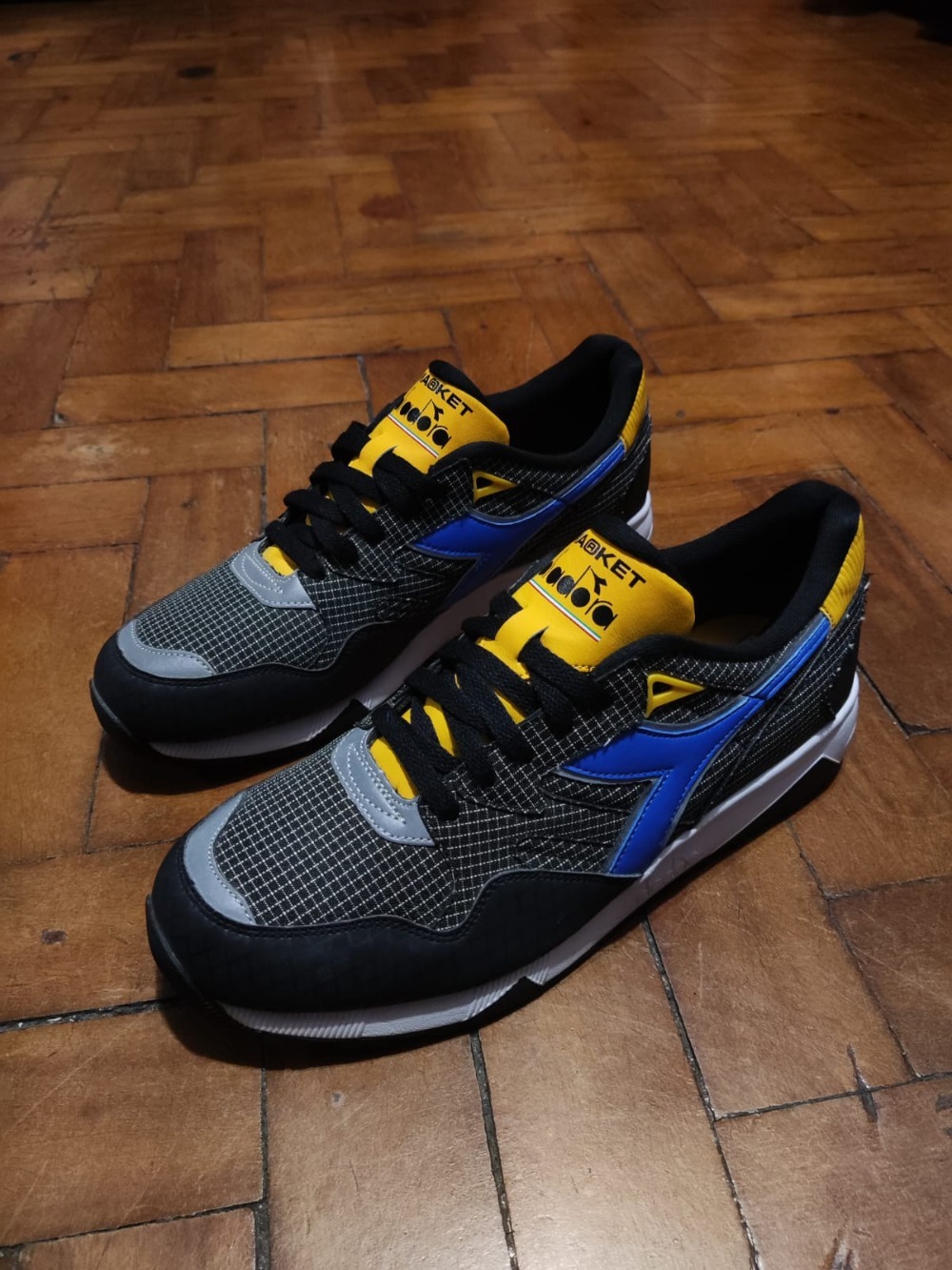 Tenis Diadora n9002 Market Marvel Wolverine