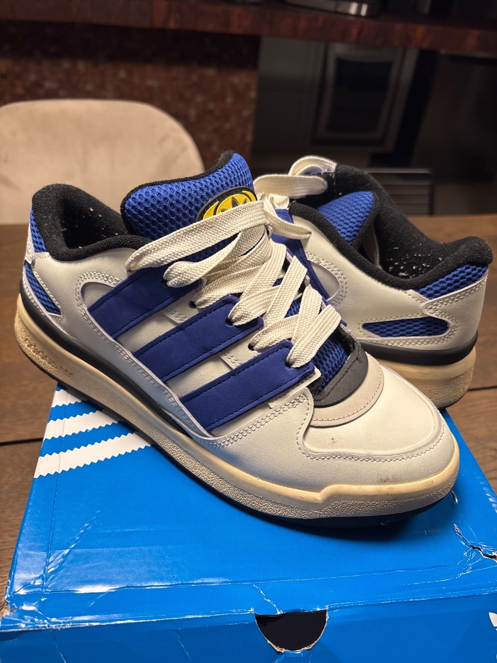 adidas Forum2000 Off White Semi Lucid Blue